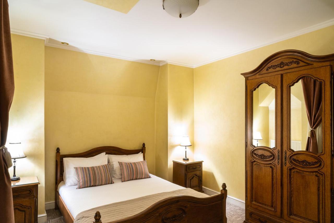 Hotel Europa Târgu Jiu Екстериор снимка