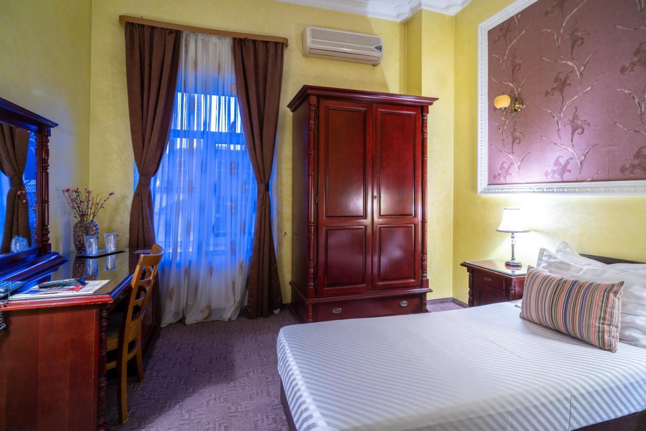 Hotel Europa Târgu Jiu Екстериор снимка