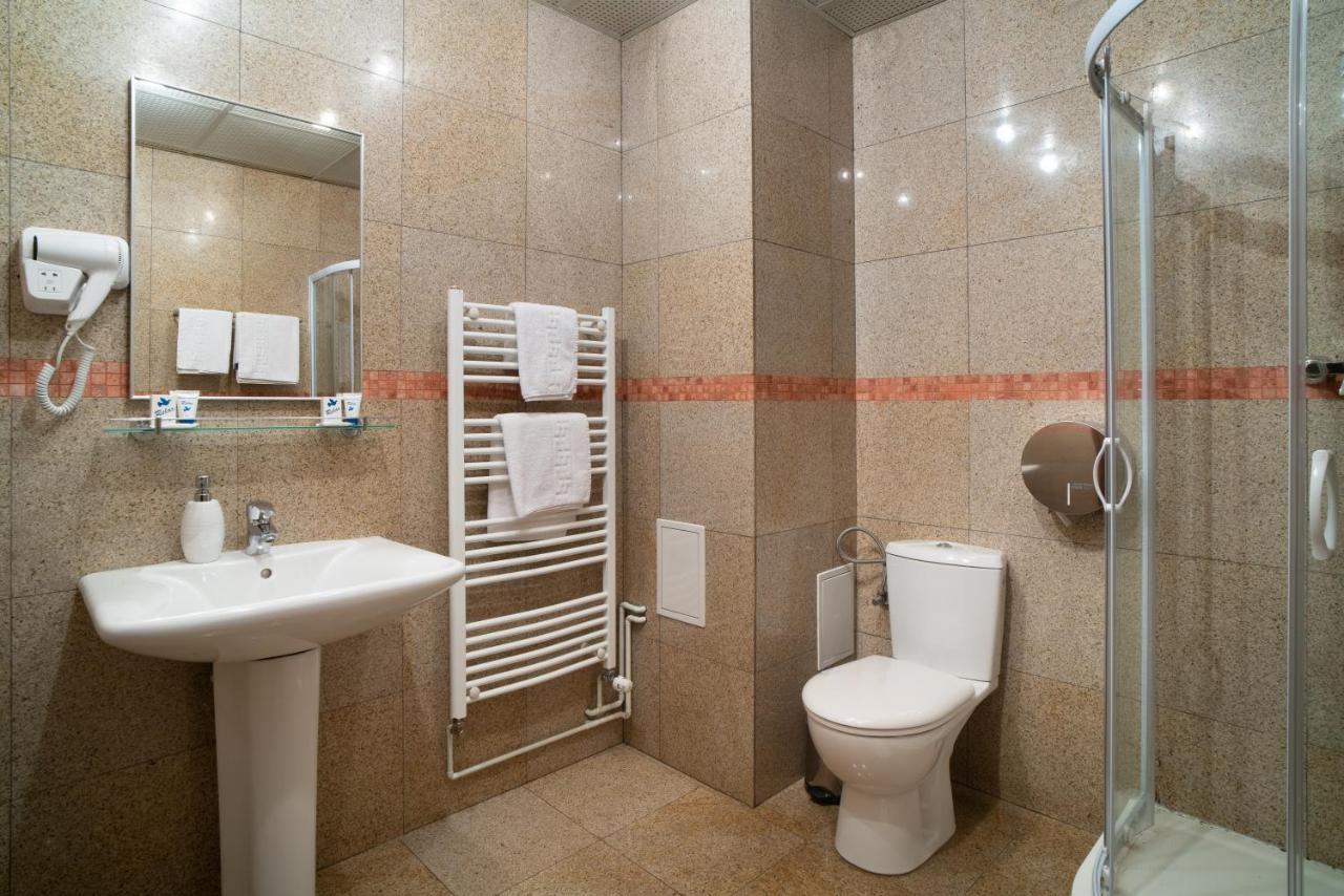 Hotel Europa Târgu Jiu Екстериор снимка