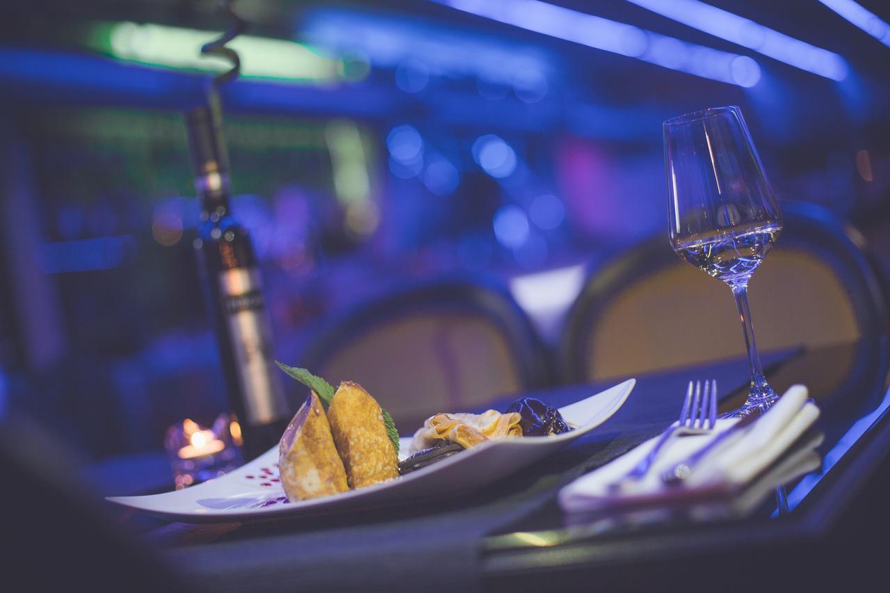 Hotel Europa Târgu Jiu Екстериор снимка